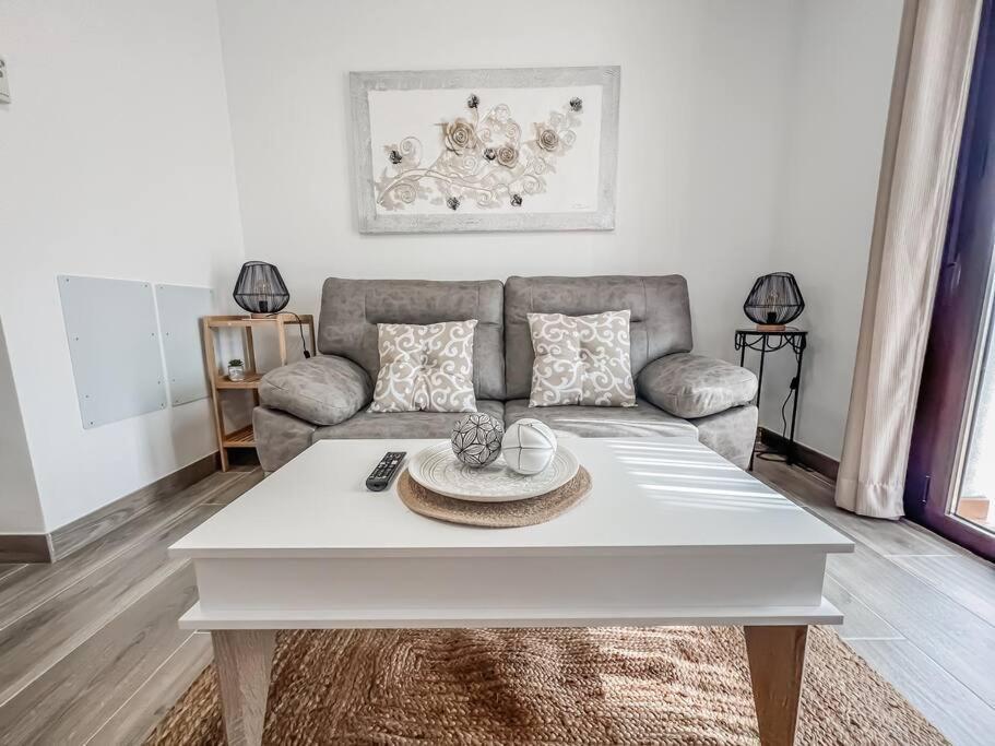 Modern 2 Bed Apartment With Pool In Frigiliana Eksteriør billede