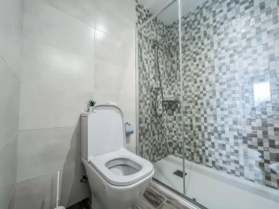 Modern 2 Bed Apartment With Pool In Frigiliana Eksteriør billede