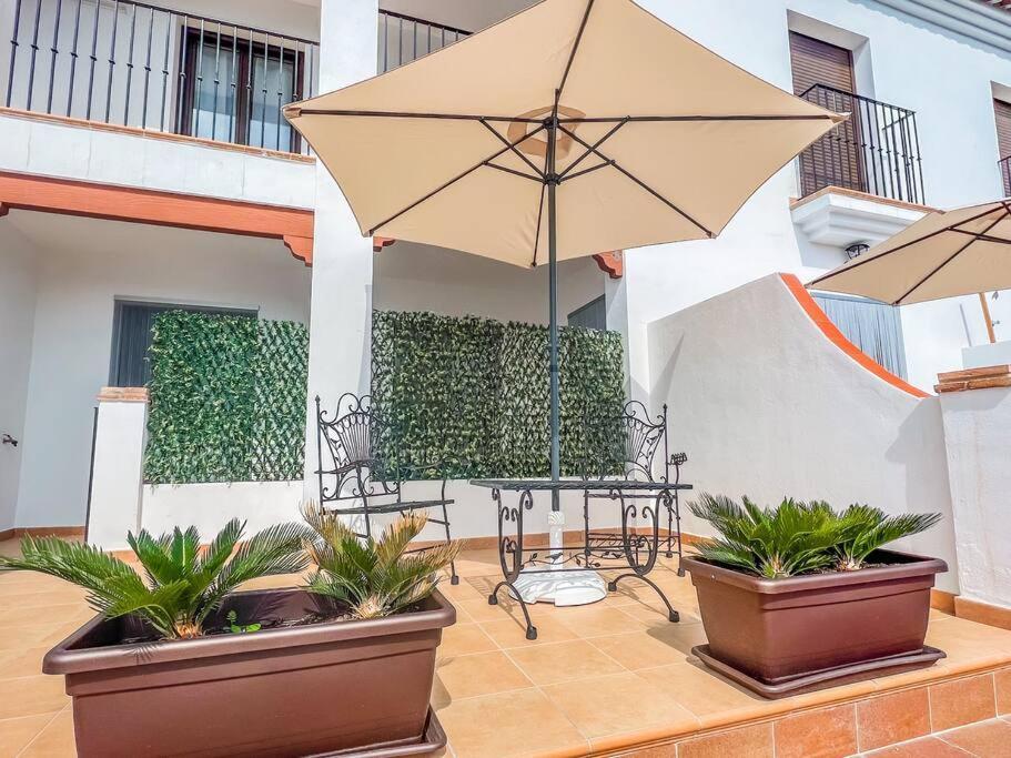 Modern 2 Bed Apartment With Pool In Frigiliana Eksteriør billede